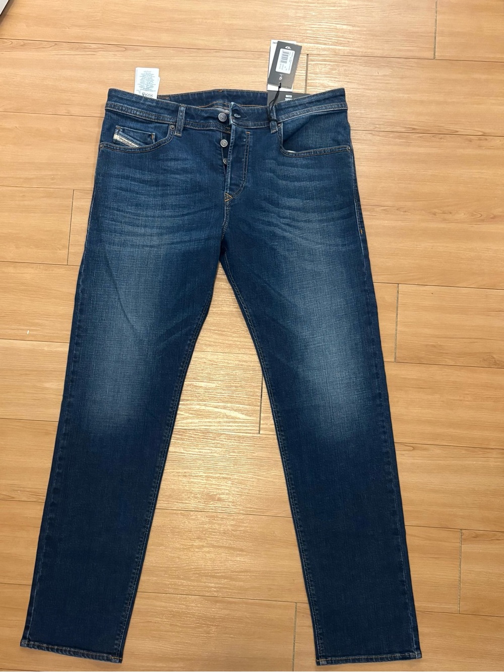 Diesel Buster Tapered R608L Men's Classic Straight Jeans in Dark Indigo 34/32